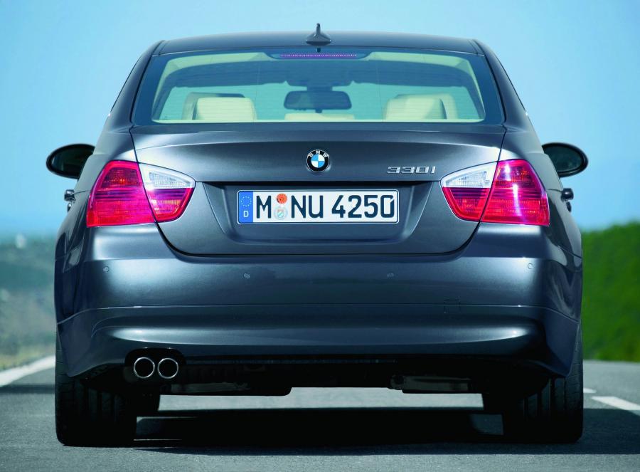  BMW 3-Series 2006 года  (фото 74 из 108)